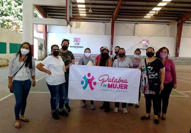 Entrega Palabra de Mujer créditos por 191 mil pesos a 50 mujeres de Zitácuaro