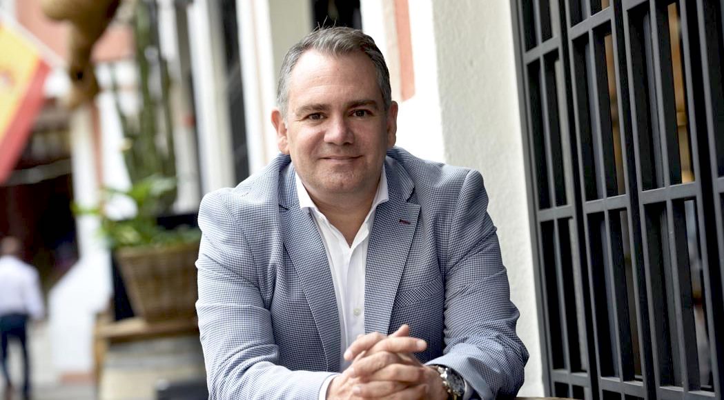 Le damos la bienvenida a el Periodista Francisco Seva Rivadulla, Asesor  y Comunicador Internacional.