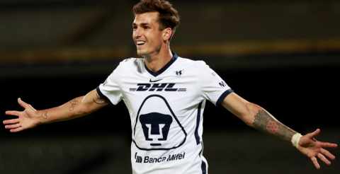 Pumas gana a Cruz Azul con doblete de Dinenno y amarra subliderato