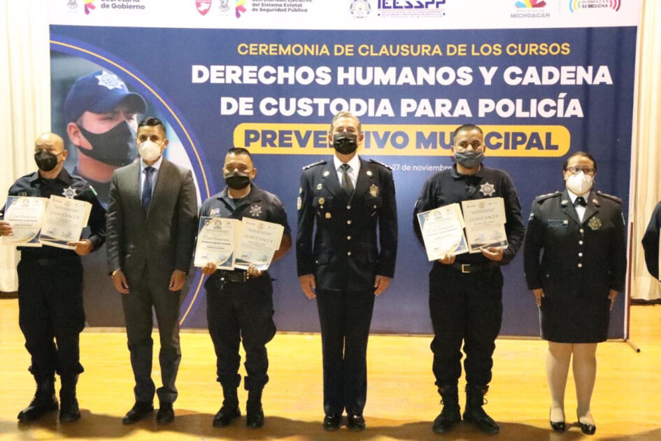 Finaliza capacitación de policías municipales