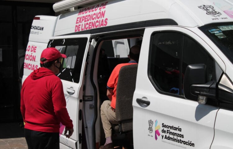 1. Fotografía de un módulo de expedición de licencias en Michoacán, México.