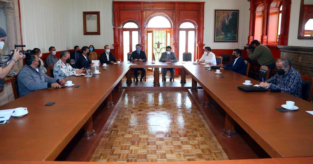 Reforzarán Federación y Estado coordinación con APEAM para proteger la industria aguacatera