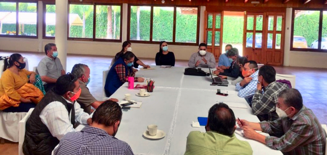 Consolidan trabajo académico en los Centros de Educación a Distancia del CECyTEM