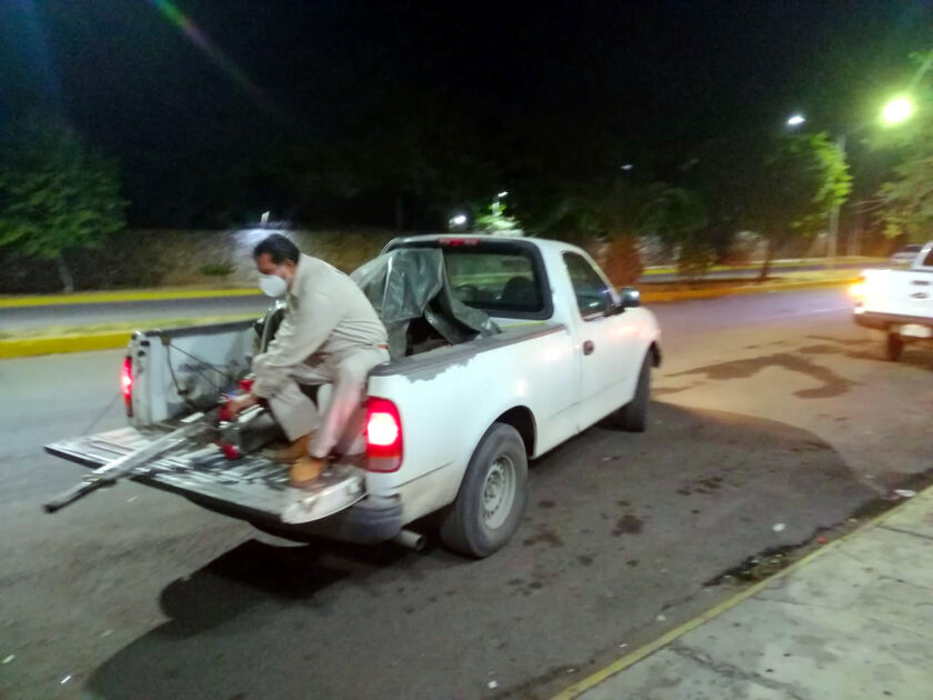 Realiza SSM operativo contra el dengue en Apatzingán