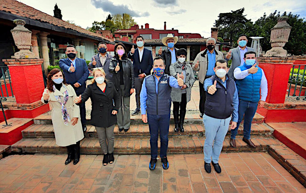 Se suman presidentes municipales del PAN con Carlos Herrera