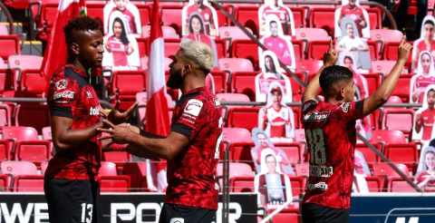 Toluca vence a Querétaro con protagonismo de árbitro Adalid Maganda