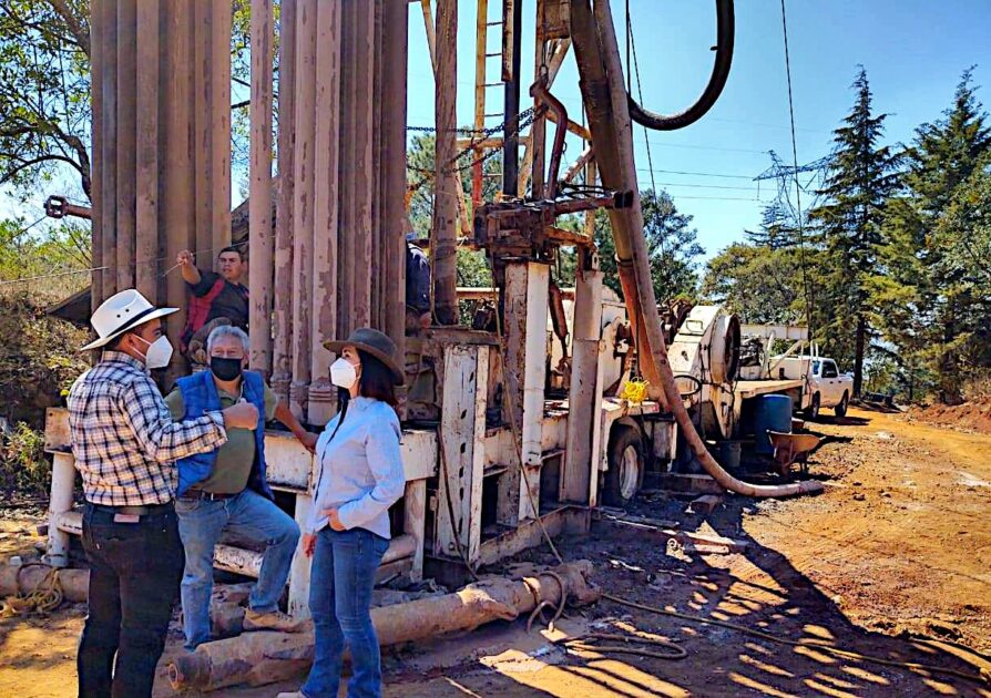 En ejecución, perforación de pozo de agua en Quiroga
