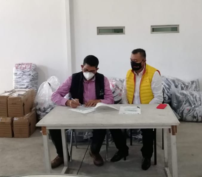 Cumple CECyTEM con los agremiados sindicalizados