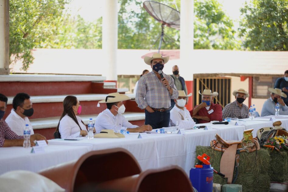 Sector ganadero de Carácuaro se mantiene de pie: Silvano