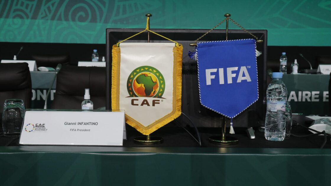 El Presidente de la FIFA alaba el “espíritu de equipo” africano