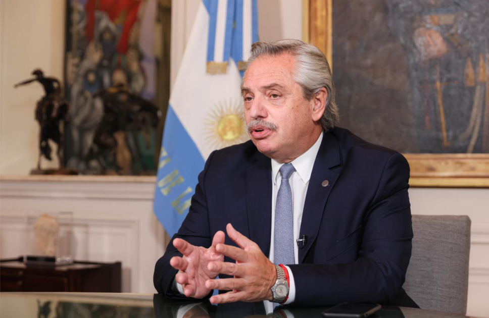 El presidente argentino da positivo para covid-19 pese a estar vacunado