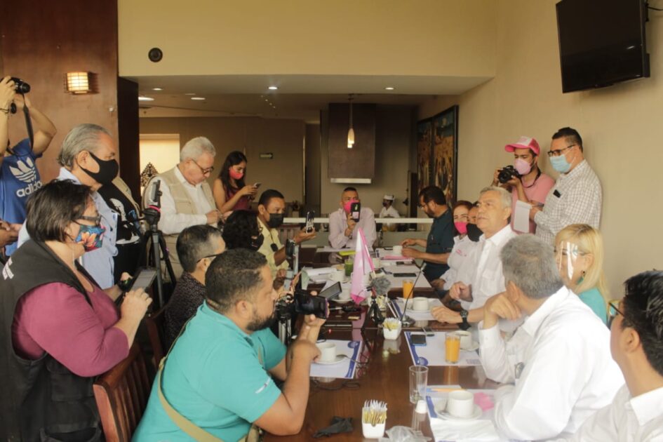 PROYECTO INTEGRAL DE DESARROLLO PARA EL PUERTO LÁZARO CÁRDENAS: CRISTÓBAL ARIAS