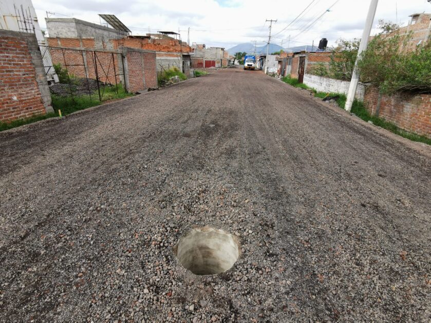 Mejoran vialidades zamoranas: Preparan 2a etapa de asfaltado en calle Libertadores