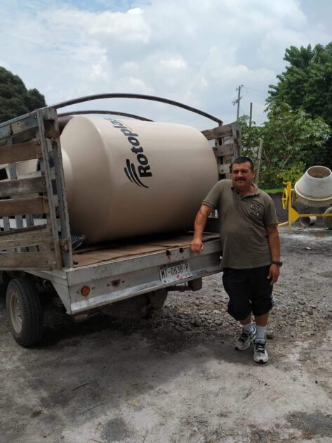 En apoyo a familias tarimbarenses, Gobierno Municipal subsidiará tinacos y cemento