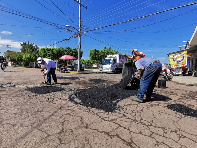 Sin precedente, labores de mantenimiento a vialidades en la ciudad de Zamora