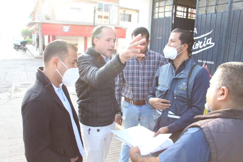 Realiza SAPAZ estudios topográficos para acabar con encharcamientos en la colonia Valencia