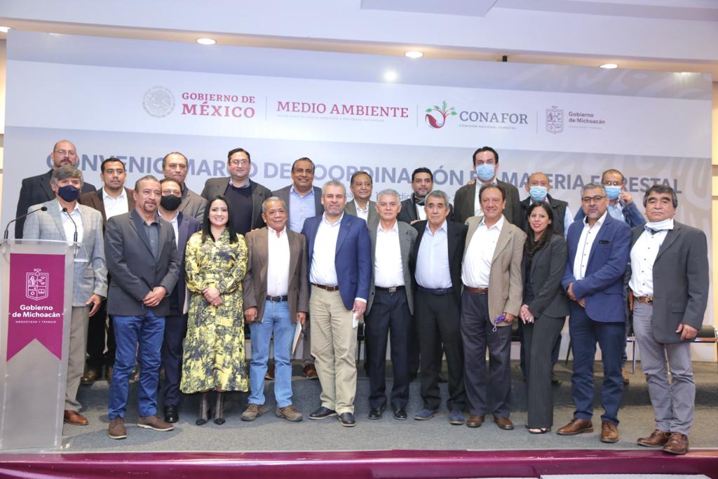 Busca Bedolla descentralizar en Michoacán funciones federales en material forestal