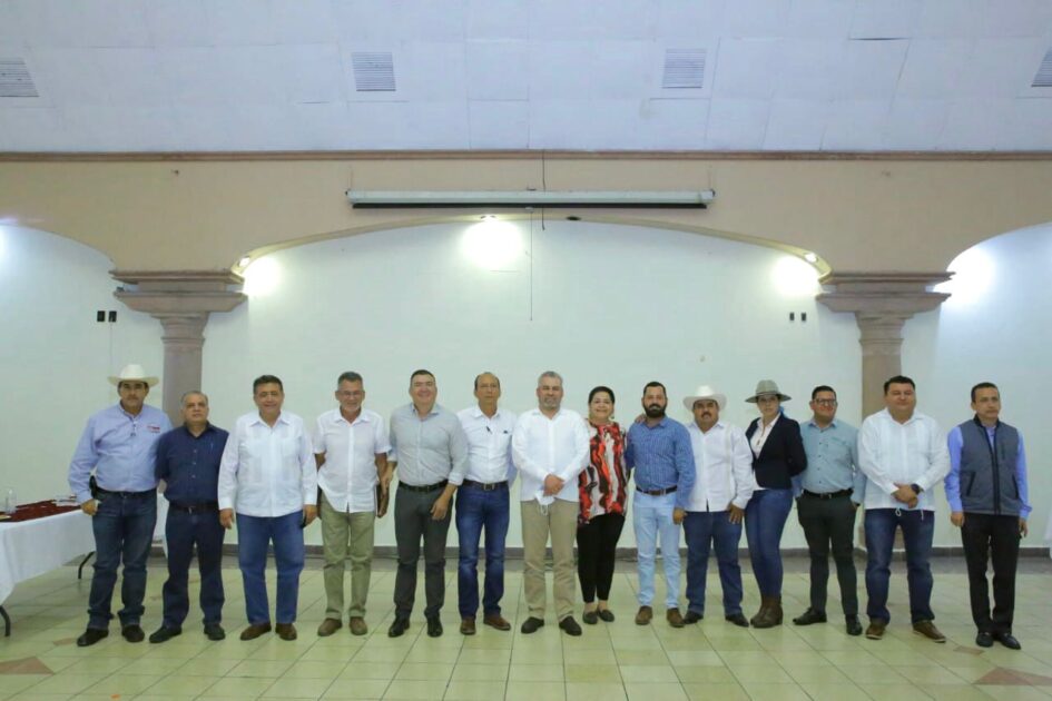 Bedolla sostiene encuentro con alcaldes por el desarrollo de la región Tepalcatepec