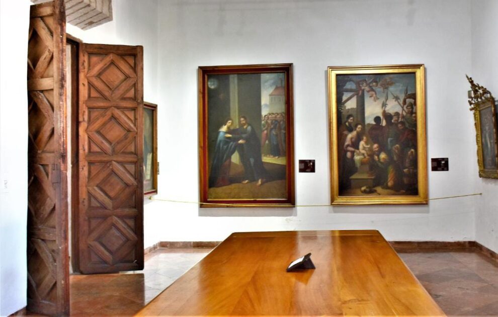 Visita las esculturas y la pintura de Adoración de los Reyes Magos en el MACOL