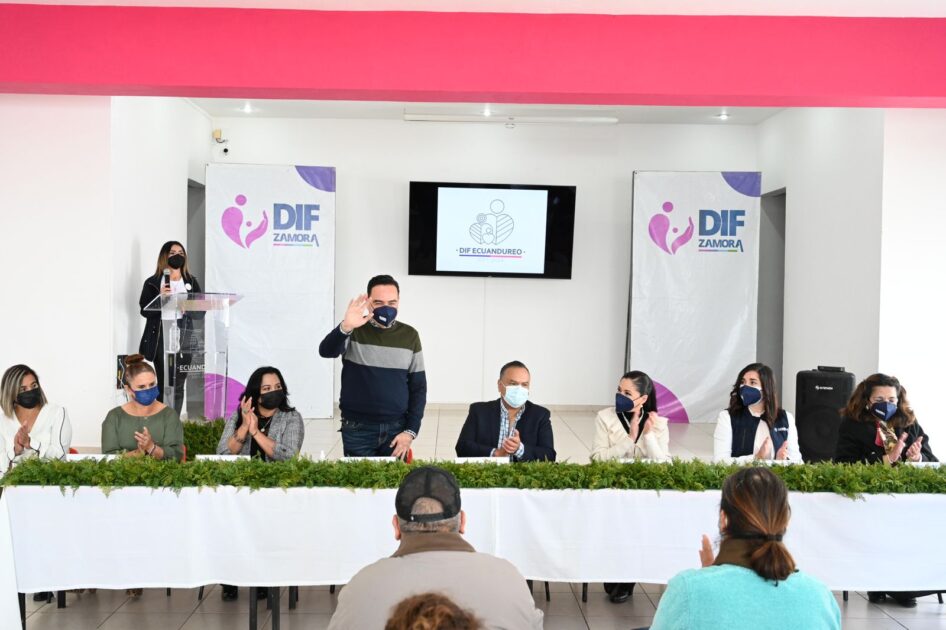 Trabajan de la mano municipio de Zamora y Ecuandureo en beneficio de los adultos mayores