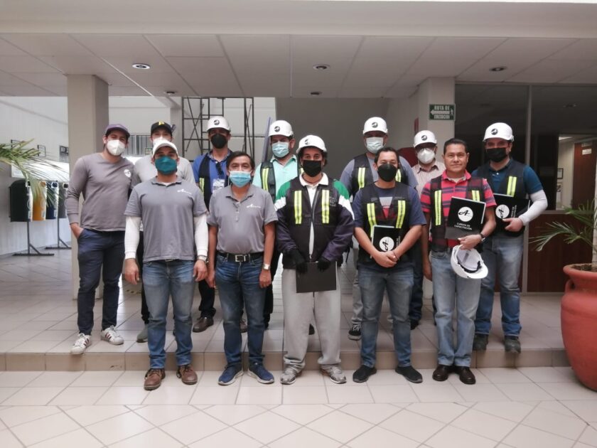 Imparten curso de energías renovables a catedrátic@s del ITESZ