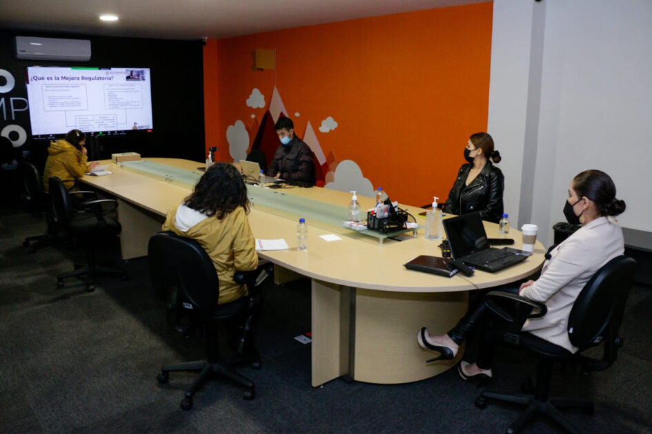 Necesaria, simplificación de trámites y servicios para lograr el gobierno digital: Sedeco y Conamer