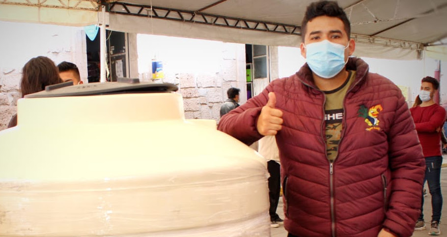 Tarímbaro realiza 4ta entrega de tinacos con subsidio del 50%