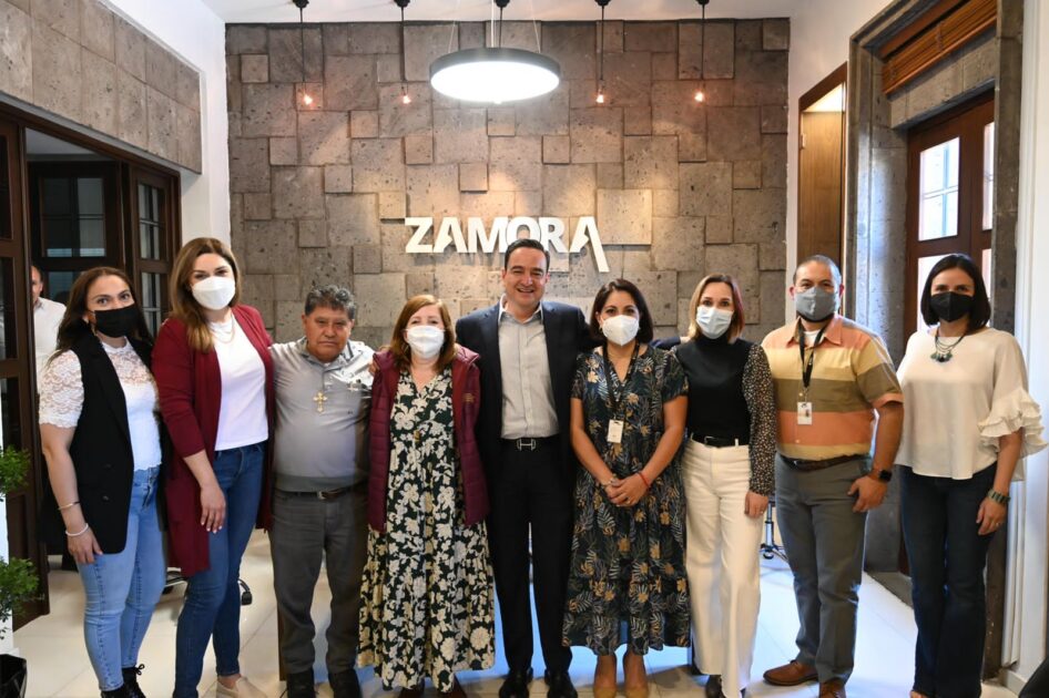 Carlos Soto recibe a Delegada del INEA