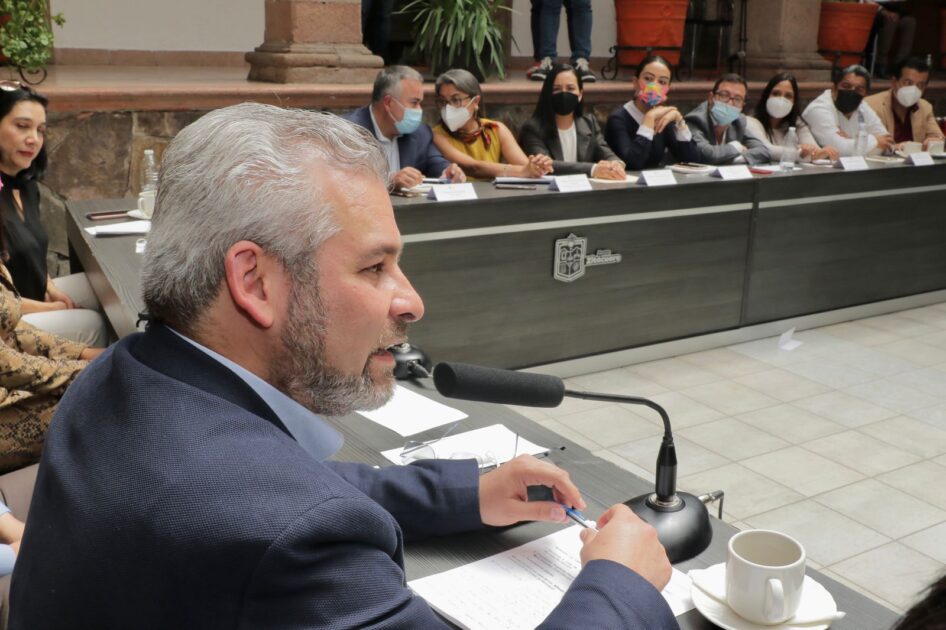 *Gobierno de Michoacán llama a municipios a alentar uso de fertilizantes orgánicos*