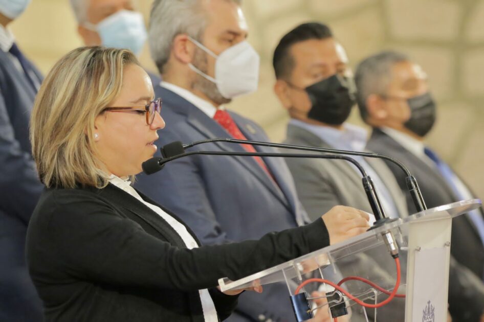 Sistema DIF Michoacán refrenda acciones para el desarrollo integral de Aguililla*