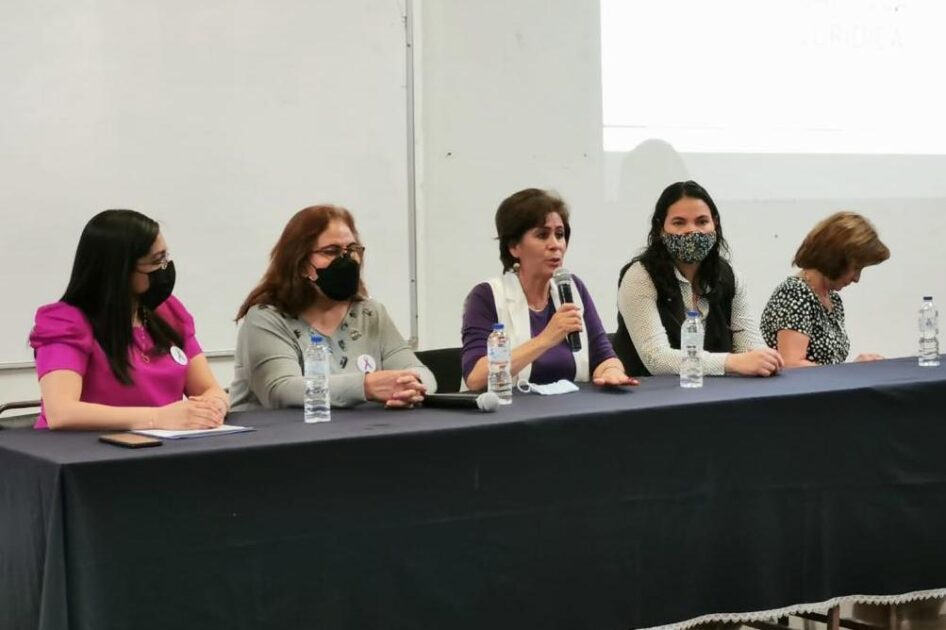 Educar es transformar, en el tema de Violencia contra la Mujer