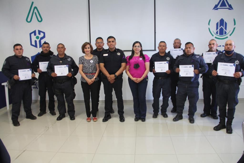 Entregaron reconocimientos a elementos de Seguridad Pública Municipal.
