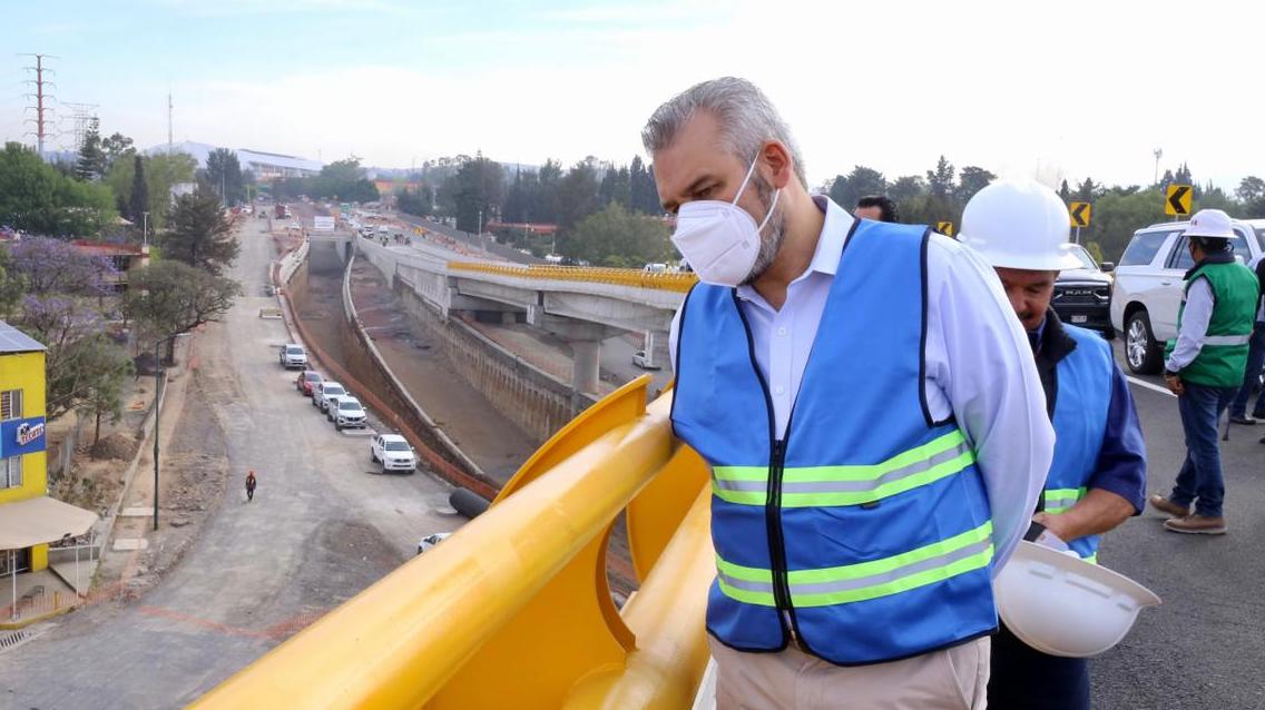 Apertura Bedolla puente elevado del Distribuidor Vial de Salida a Salamanca*