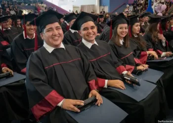 UNIVA Campus Jacona celebra graduación 2022–2025