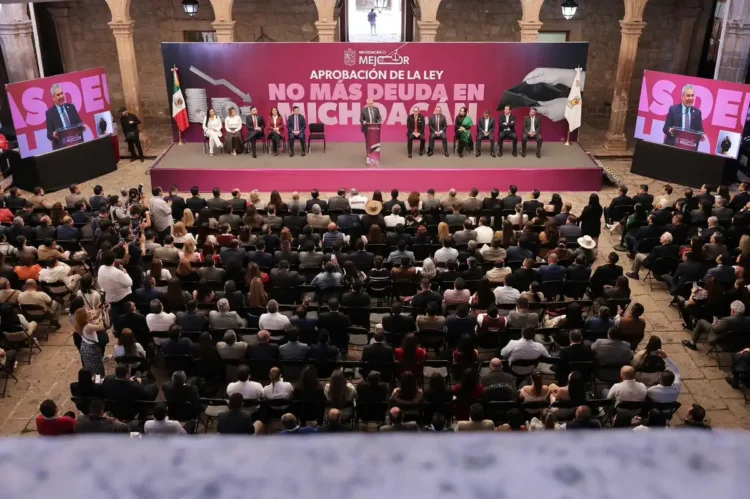 Michoacán prohíbe deuda pública a largo plazo