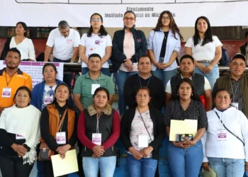 Voto de confianza en una ceremonia en el Instituto Nacional Electoral de México.