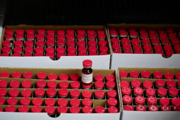 Vial de tinta roja para impresión o artesanía en cajas con muchas unidades.